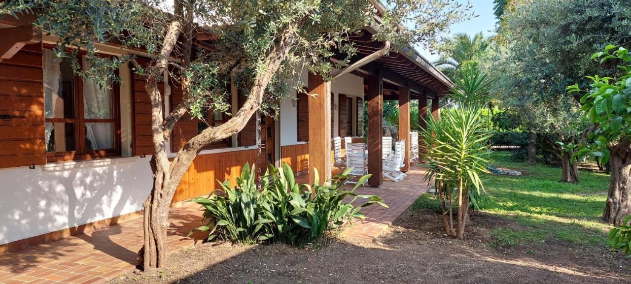 Elisa Holidays Puegnago sul Garda Exterior foto